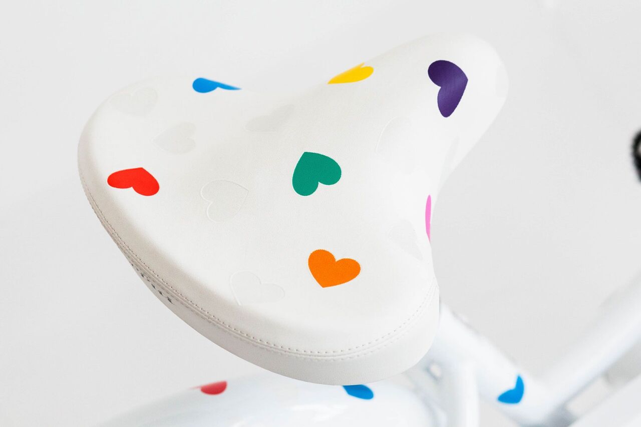 Watch Kids' Bike Electra Heartchya Girls' 1 20"