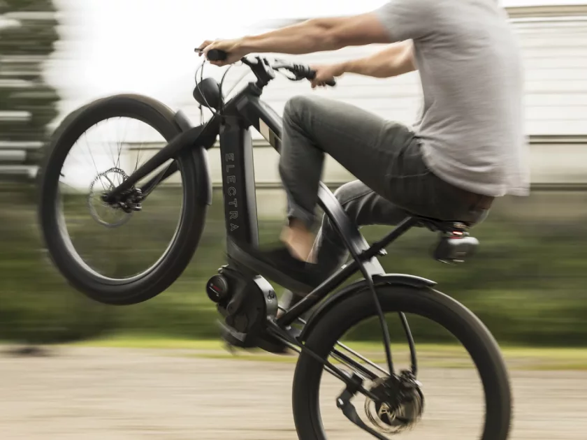 Men's E-bike Electra Cafe Moto GO! Step Over Black Titanium