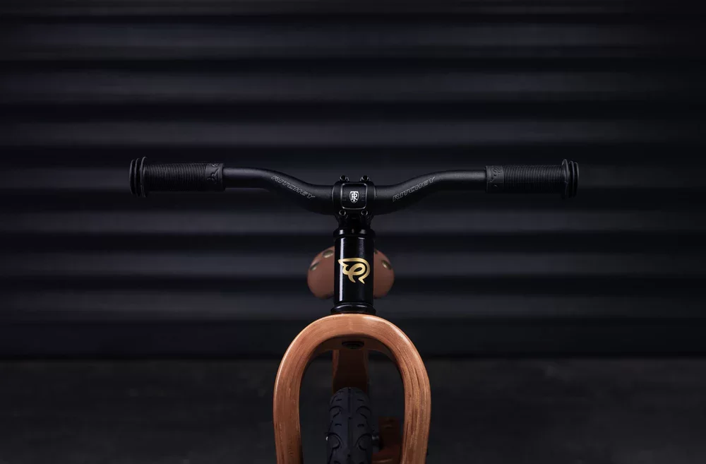 Heirloom beauty of wood, precision and durability of aluminium